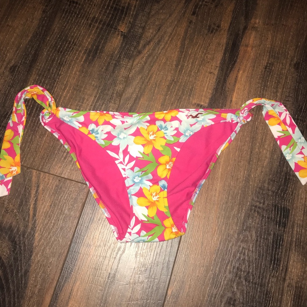 Hollister floral bikini bottoms